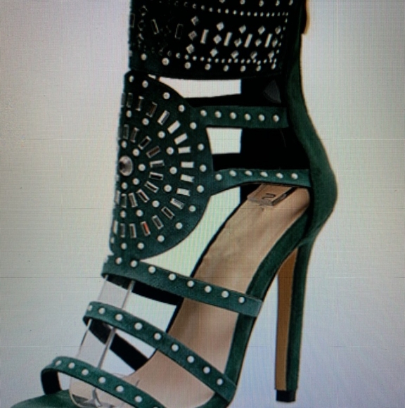 Shoes - Picture 1 of 15